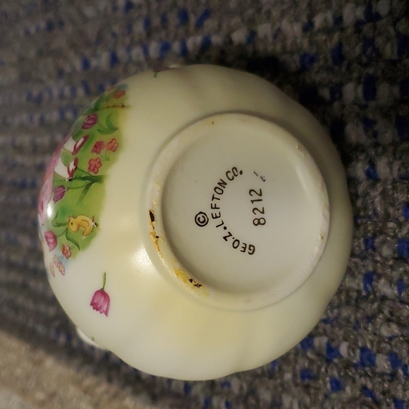 Geo Z Lefton Co 8212 Girl with Bunny Design Small Pitcher Creamer - Picture 6 of 6